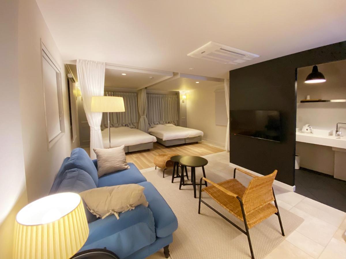 Precious Days Inn Fukuoka  Ngoại thất bức ảnh